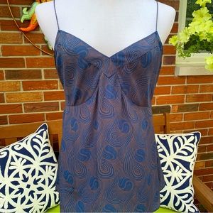 Beautiful Tank Top 💯 SILK